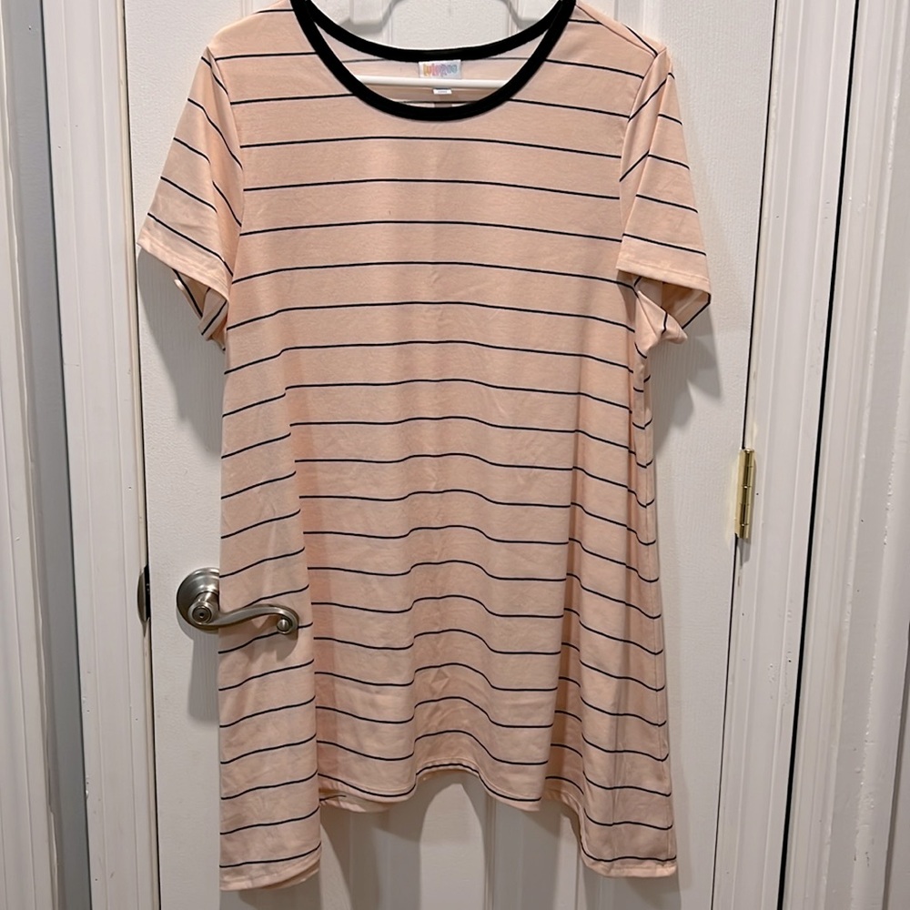 Lularoe perfect tee